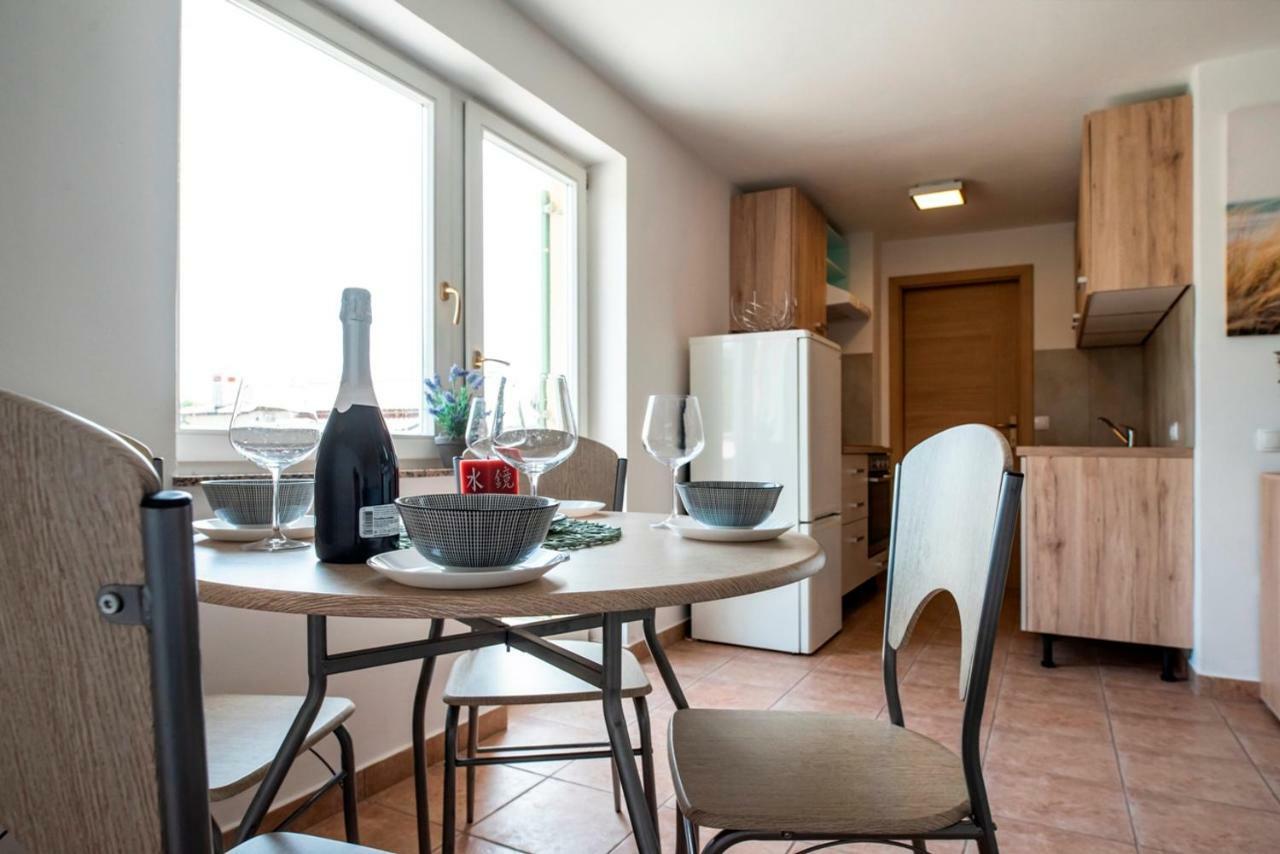 Lavanda Apartments&Studios Pinezići 외부 사진